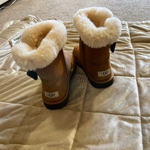 UGG boots with bow on side